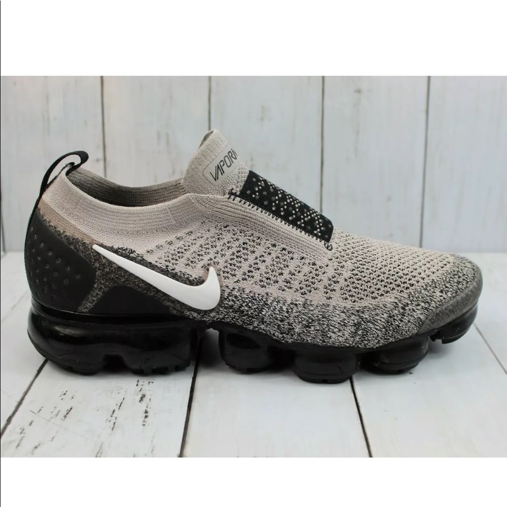 🎈Nike Air Vapormax Moc 2 ❤️Rare Hard To Find❤️ SZ 9.5